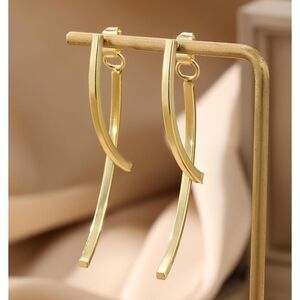 Elegant & Trendy Gold Dangle Earrings- NEW!